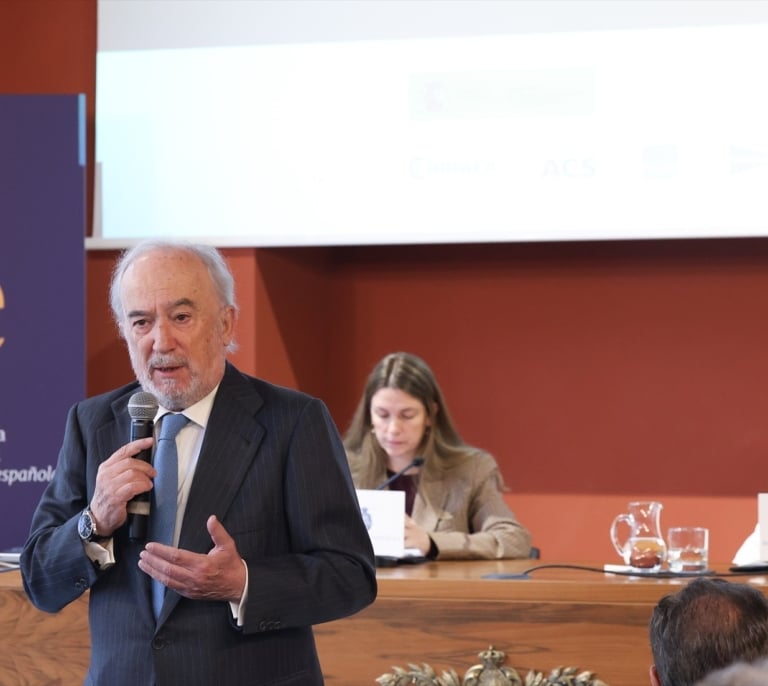 De 'farlopa' a 'milenial', las novedades de la 'brutal' última actualización del diccionario de la RAE