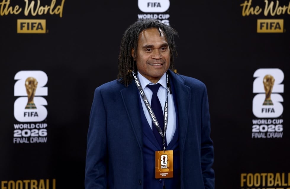 WASHINGTON (United States), 05/12/2025.- Former French international Christian Karembeu arrives on the red carpet for the FIFA World Cup 2026 Final Draw at the Kennedy Center in Washington DC, USA, 05 December 2025. (Mundial de Fútbol) EFE/EPA/WILL OLIVER