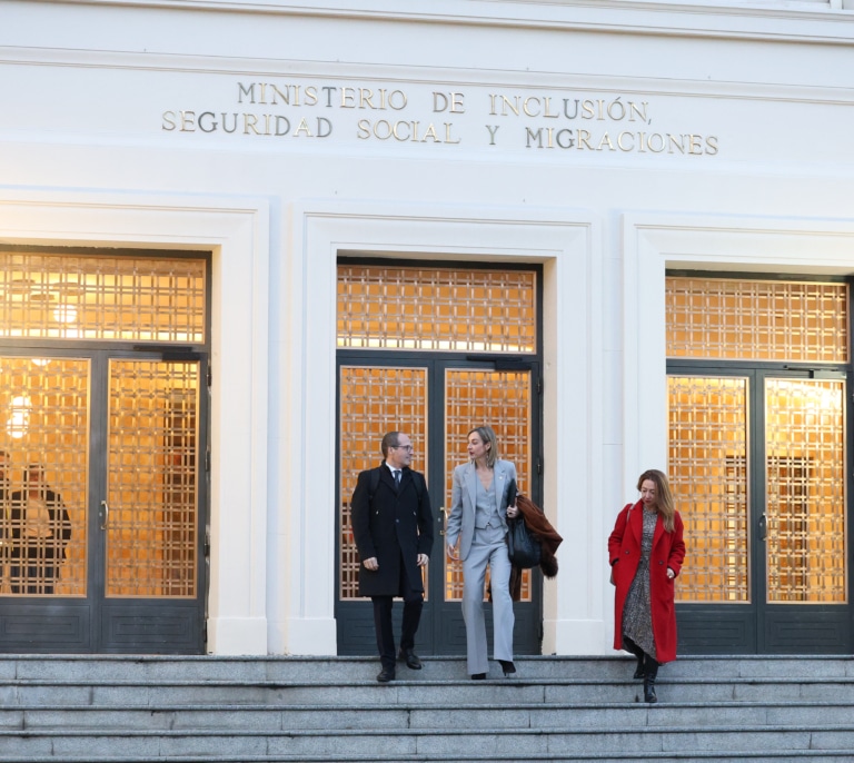 Euskadi y la ministra Saiz chocan por el "paso atrás" en la cesión de la prestación por desempleo