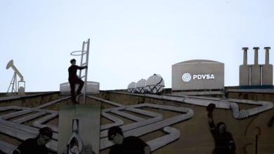 Chevron negocia ampliar su licencia en Venezuela y Caracas reconoce conversaciones sobre petróleo con Washington