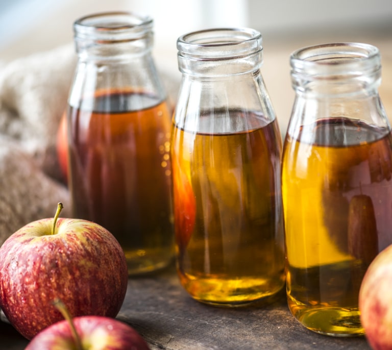 Por qué es bueno tomar una cucharada de vinagre todos los días antes de desayunar