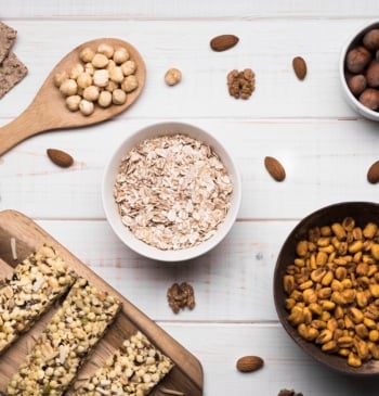 Esta es la enfermedad que puedes combatir comiendo frutas o cereales integrales