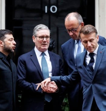 Starmer, Macron y Merz cierran filas con Zelenski frente a un Trump [...]
