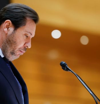 Puente descarta dimitir y promete ir al funeral de Estado: "Miraré a [...]