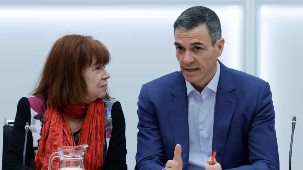 Las primeras encuestas de 2026 impulsan a Vox y hunden a Sánchez