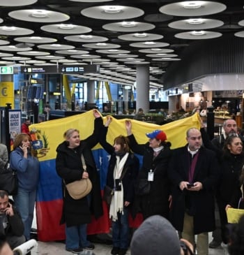 Los cinco españoles liberados por Venezuela aterrizan en Barajas: "Hoy es un [...]
