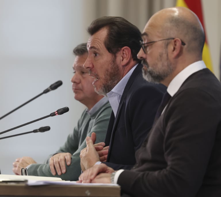 El Gobierno se arriesga a dos derrotas en el Congreso en un momento crítico por Adamuz y el desastre en Rodalies