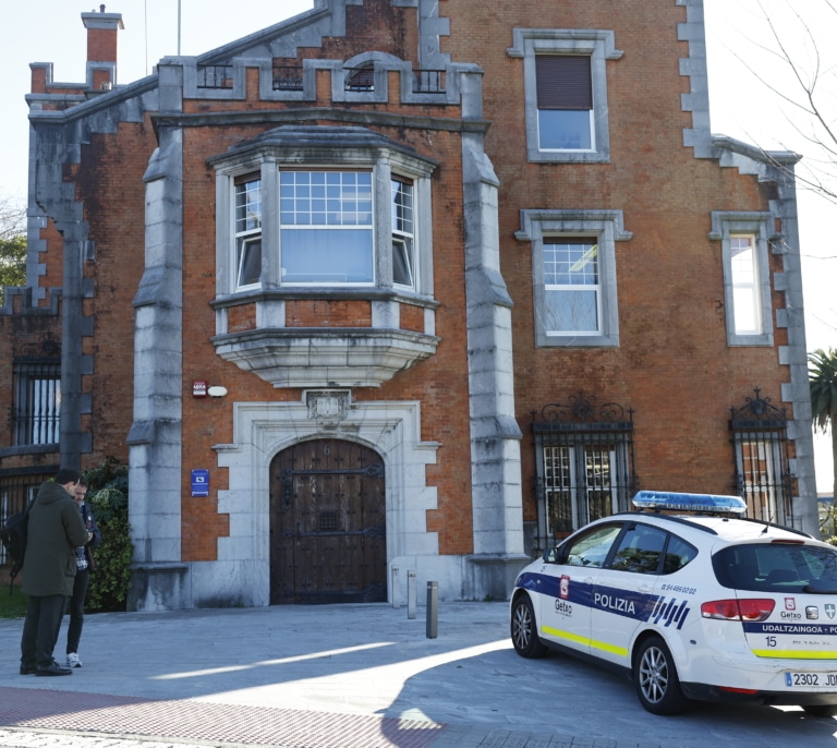 El palacete de Getxo y la pareja de concejales que inquietan al PNV