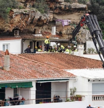 Muere aplastado por una roca del tamaño de un coche mientras dormía [...]