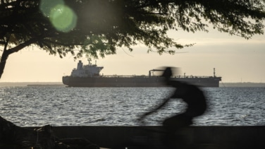 Repsol, entre la compra de buques con petróleo y la espera a que Venezuela le pague los 2.400 millones de deuda