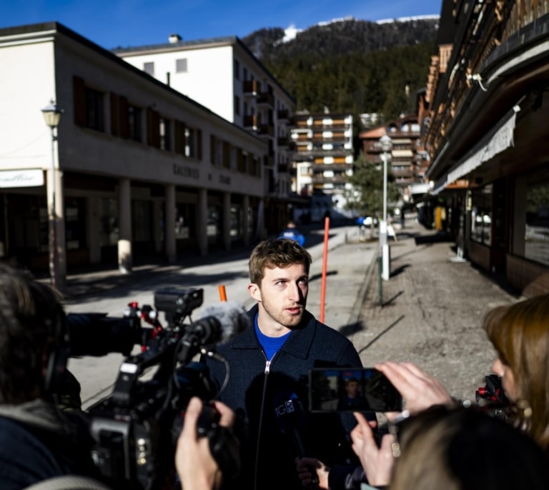 Los supervivientes relatan el horror y el pánico vivido en incendio mortal de Suiza