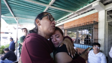 La agónica espera a las puertas de las cárceles en Venezuela: “Se ha liberado a menos del 1% de los presos políticos”