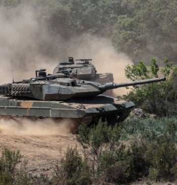 Indra consolida su papel de integrador nacional y busca socios para los [...]