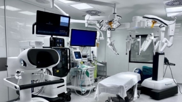 La Fundación Jiménez Díaz, primer hospital de Madrid en contar con tres Da Vinci, al incorporar el último modelo de este robot quirúrgico