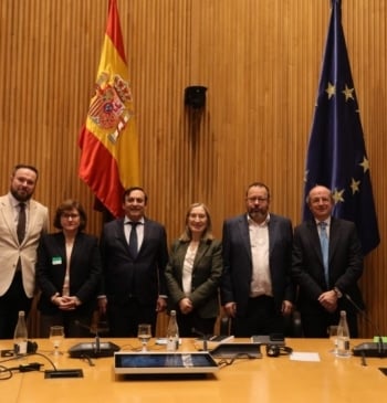 Políticos y expertos en salud pública llaman a reforzar el papel de [...]