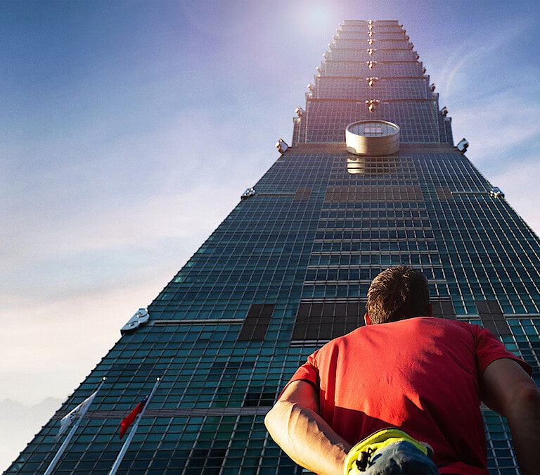 Alex Honnold enfrenta su reto más extremo: escalar Taipei 101 en directo para Netflix