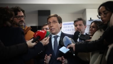 Almeida segura sentir "muchísima envidia" de Juanma Moreno por hacer de Baltasar: "Hay algunos que quieren encontrar polémicas allí donde no las hay"