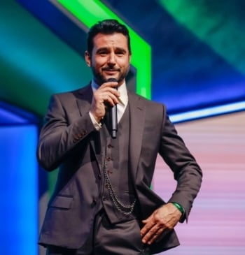 Antonio Velázquez, actor de La Promesa y La encrucijada, sorprende a todos [...]