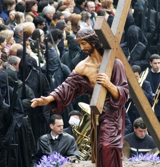 ¿Mujeres llevando el Jesús Nazareno del Viernes Santo de Zamora? Se prorroga [...]