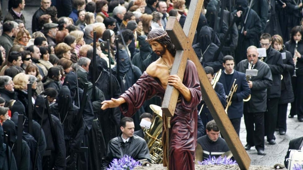 ¿Mujeres llevando el Jesús Nazareno del Viernes Santo de Zamora? Se prorroga la incógnita