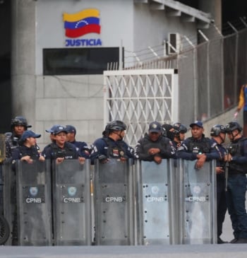 Venezuela estudia restablecer relaciones diplomáticas con Washington tras la llegada de una [...]