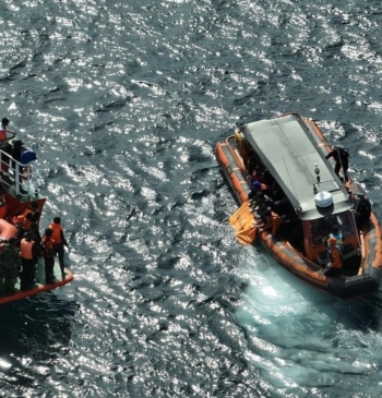 Encuentran otro cuerpo y el casco del barco en el que naufragó [...]