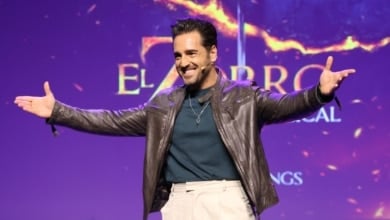 Bustamante volará sobre el escenario para ser El Zorro: "Es uno de los grandes superhéroes"