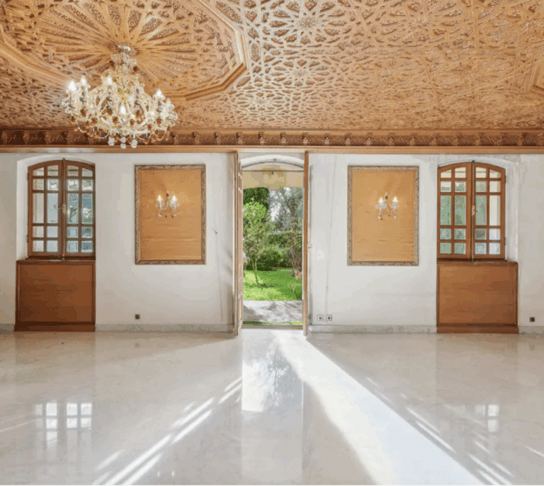 Los hermanos de Mohamed VI ponen a la venta las millonarias mansiones de su madre en París