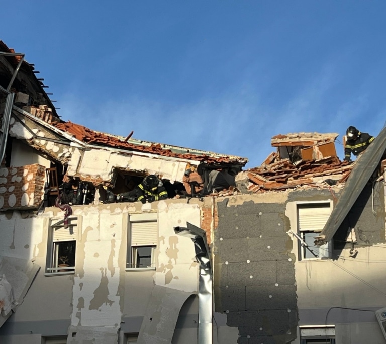 Una explosión en Carabanchel en un edificio de cuatro plantas deja un muerto y al menos nueves heridos