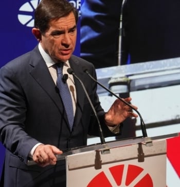 BBVA prevé generar 49.000 millones de capital hasta 2028 para crecer y [...]