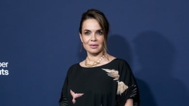 La presentadora de Informativos Telecinco Carme Chaparro sorprende con su boda antes de entrar a quirófano: "En la salud y en la enfermedad"