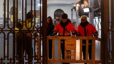 Puente no descarta el "ciberataque" por el 'baile' de suspensiones de Rodalies
