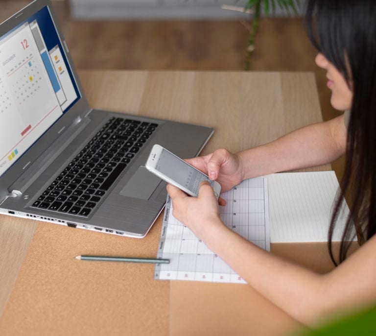 El temor a un “Gran Hermano laboral” paraliza la aprobación del registro horario digital