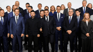 Macron y Starmer promueven el despliegue "por tierra, mar y aire" de una fuerza multinacional en Ucrania tras un eventual alto el fuego