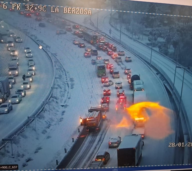Alerta por el temporal: la A-6 abre accesos y pasa a nivel amarillo