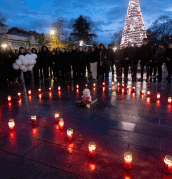 "Los quemados esquían", la "comedia del año": denuncian a Charlie Hebdo por [...]