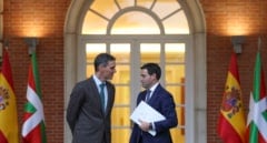 Sánchez y Pradales acuerdan ceder a Euskadi competencias en inmigración y aeropuertos antes de dos meses