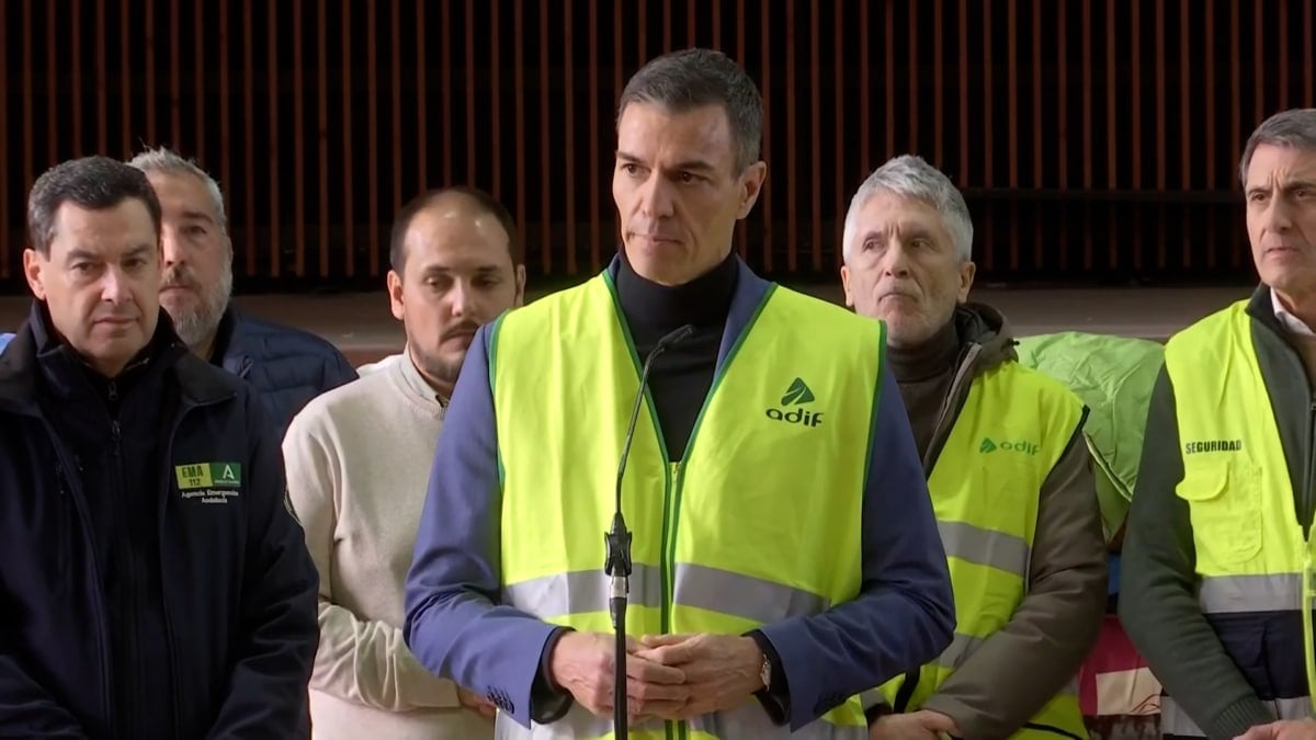 El presidente del Gobierno, Pedro Sánchez, durante su declaración institucional este 19 de enero de 2026 en Adamuz, Córdoba.