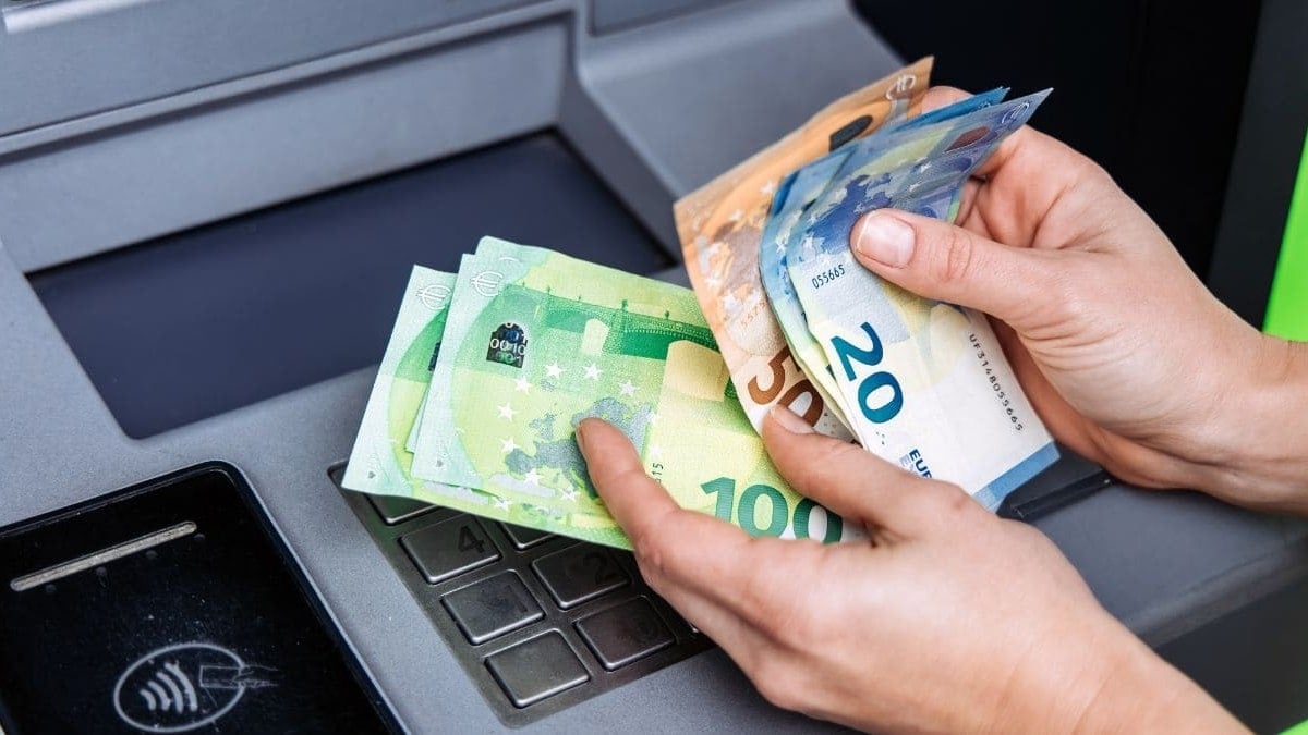 dinero cajeros automáticos