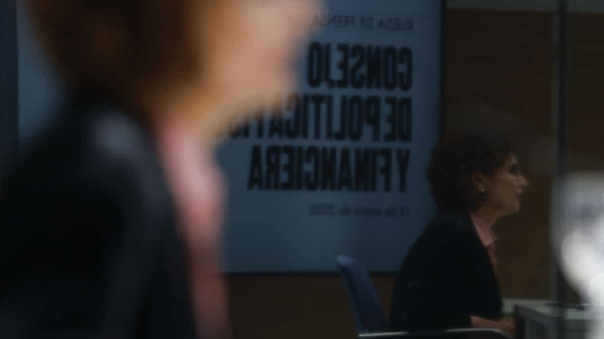 MADRID, 14/01/2026.- La vicepresidenta primera del Gobierno y ministra de Hacienda, María Jesús Montero, durante la rueda de prensa que ha ofrecido tras presidir este martes en Madrid el Consejo de Política Fiscal y Financiera (CPFF). EFE/ J.J.Guillen
