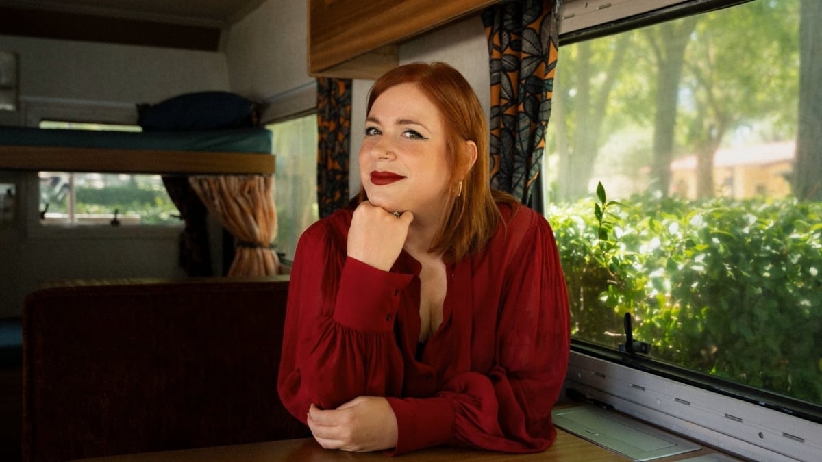 La escritora Elísabet Benavent estrena en Netflix la adaptación de 'Toda la verdad de mis mentiras'