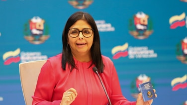 Trump pretende que Delcy Rodríguez haga de puente entre el chavismo y la democracia