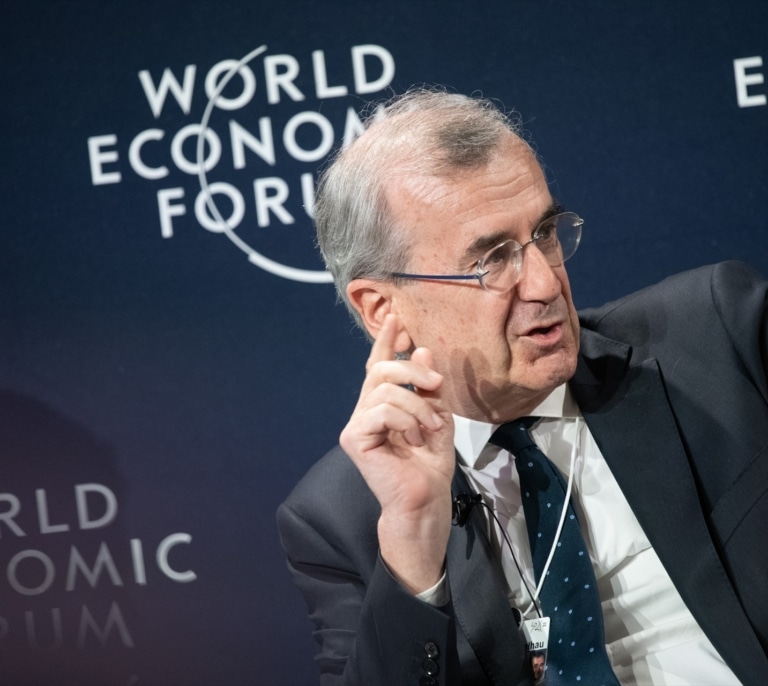 El gobernador del Banco de Francia avisa del riesgo de "asfixia a varios niveles" si no hay Presupuestos