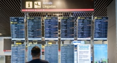 España eleva a casi 7.700 los viajeros extracomunitarios controlados en vuelos desde Italia