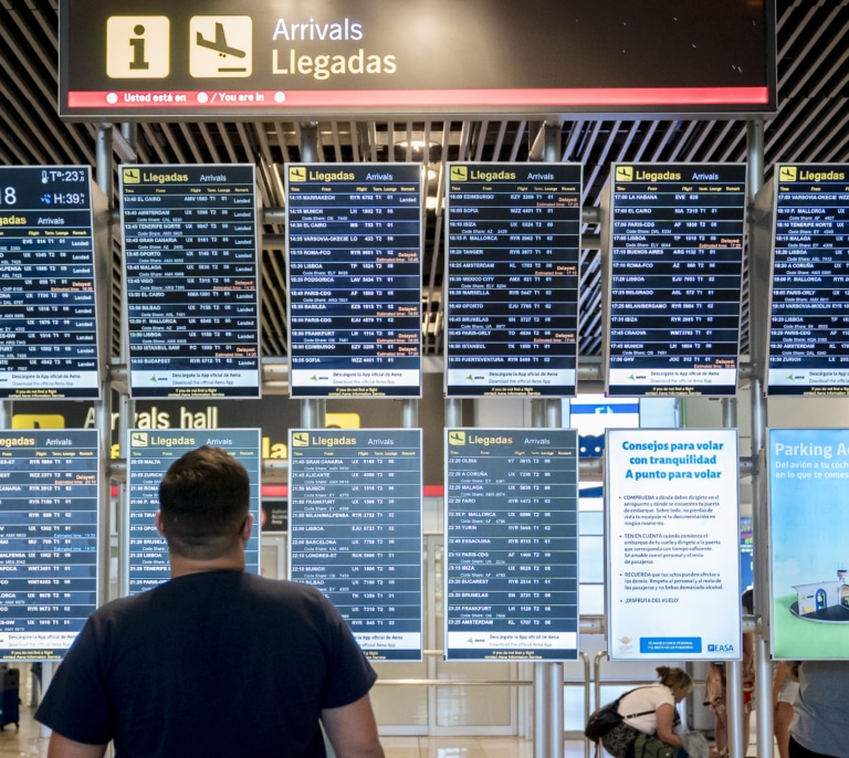 Los turistas de larga distancia, la clave para que España alcance los 100 millones de visitantes extranjeros en 2026