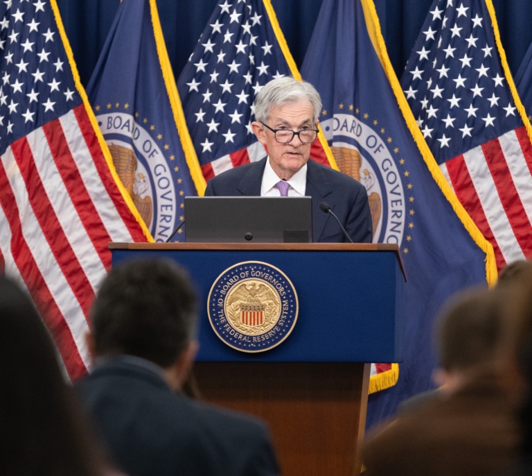 El presidente de la Reserva Federal denuncia persecución judicial por presión de Trump