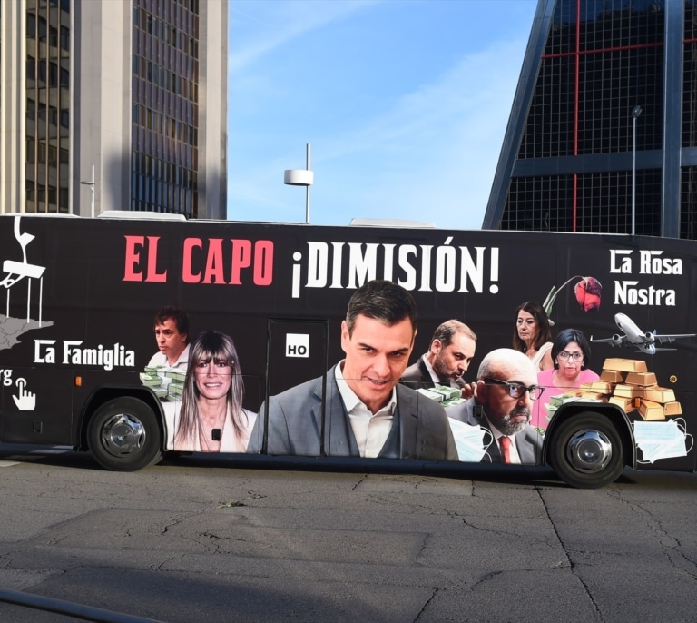 El PSOE denuncia a Hazte Oír por utilizar su logo en campañas contra el partido