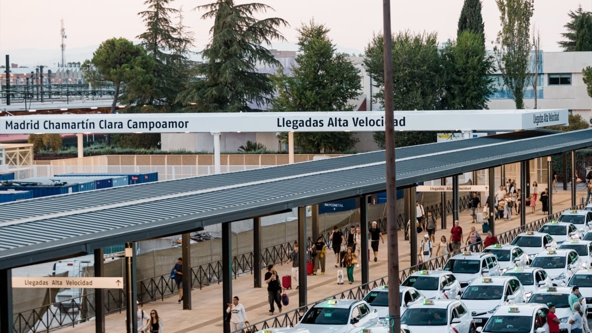 Adif limita la velocidad en un tramo del AVE Madrid-Barcelona tras varios avisos de los maquinistas