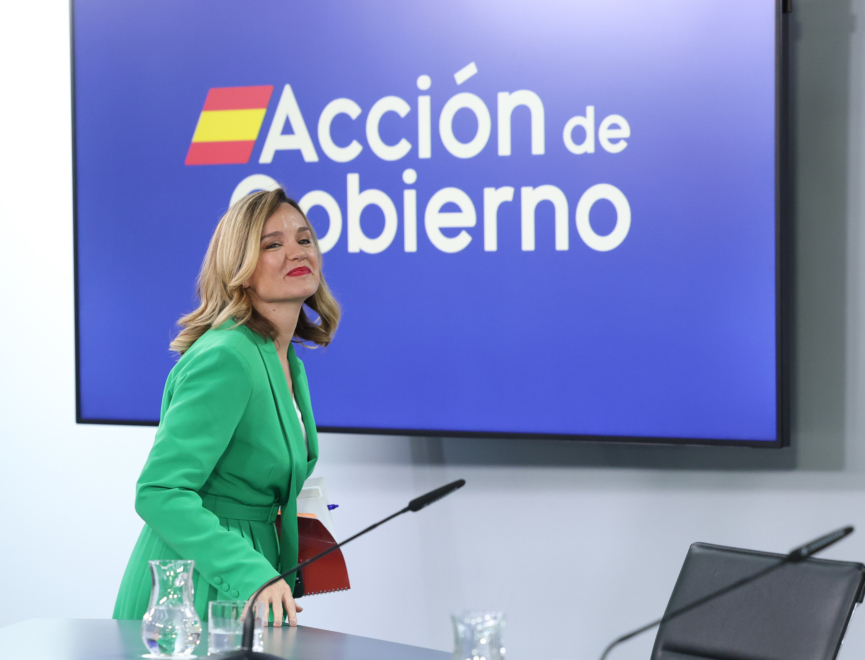 Pilar Alegría en una rueda de prensa como portavoz del gobierno.