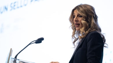 Con la nueva subida del salario mínimo, el sueldo más frecuente se sitúa en la franja entre los 1.221 euros y los 1.350 euros